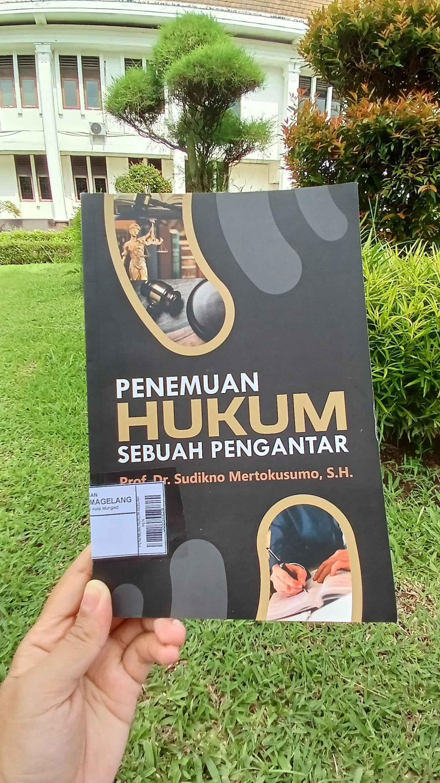 PENEMUAN HUKUM SEBUAH PENGANTAR